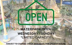 Edgewater Resort And Waterpark